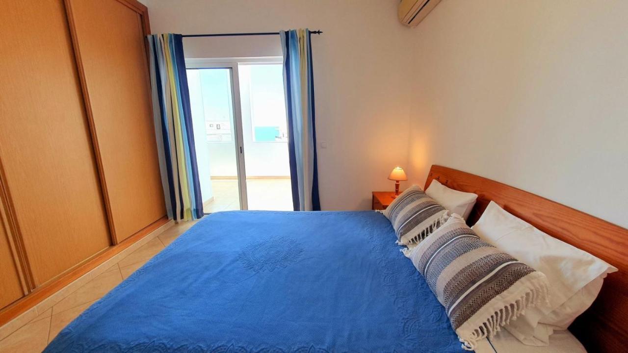 Quarteira Beach Vacation: 2Br Steps To The Sand Dış mekan fotoğraf