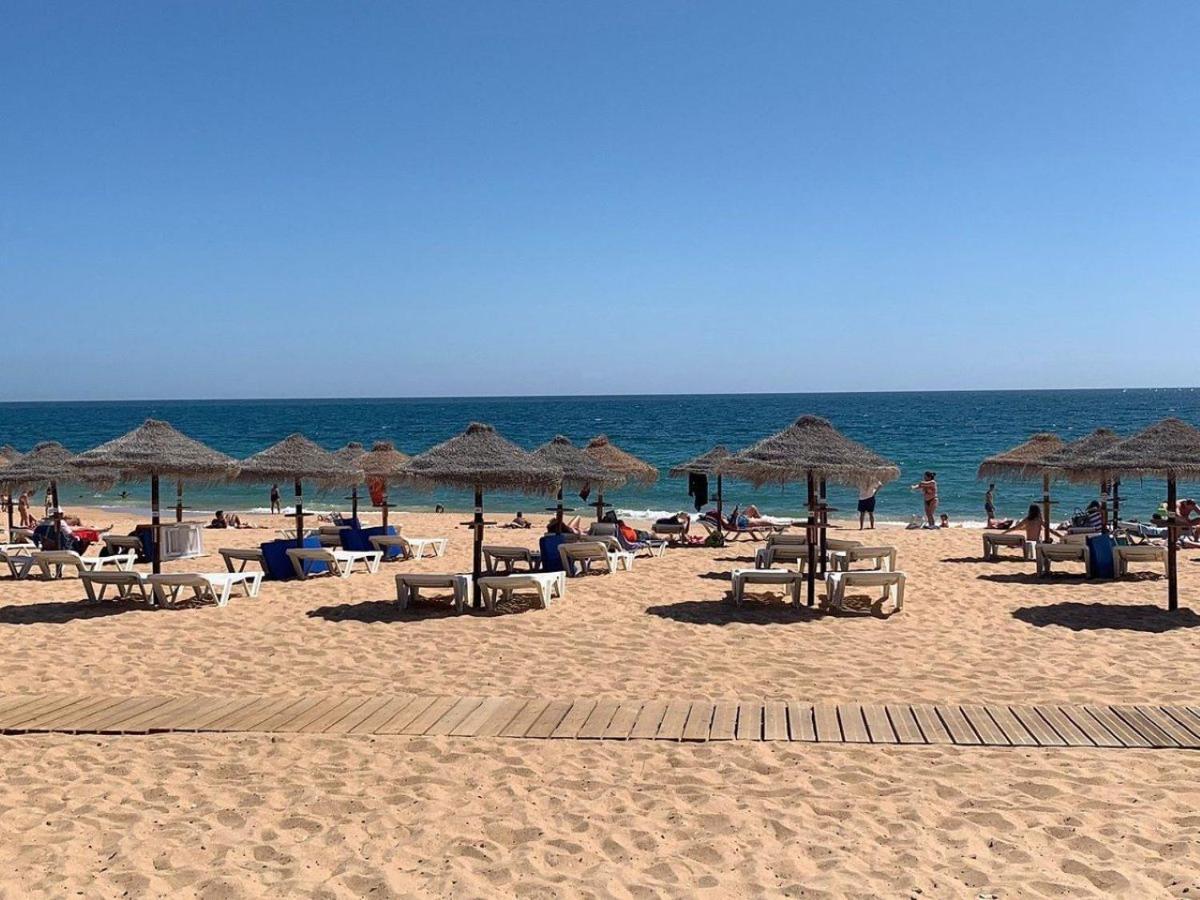 Quarteira Beach Vacation: 2Br Steps To The Sand Dış mekan fotoğraf